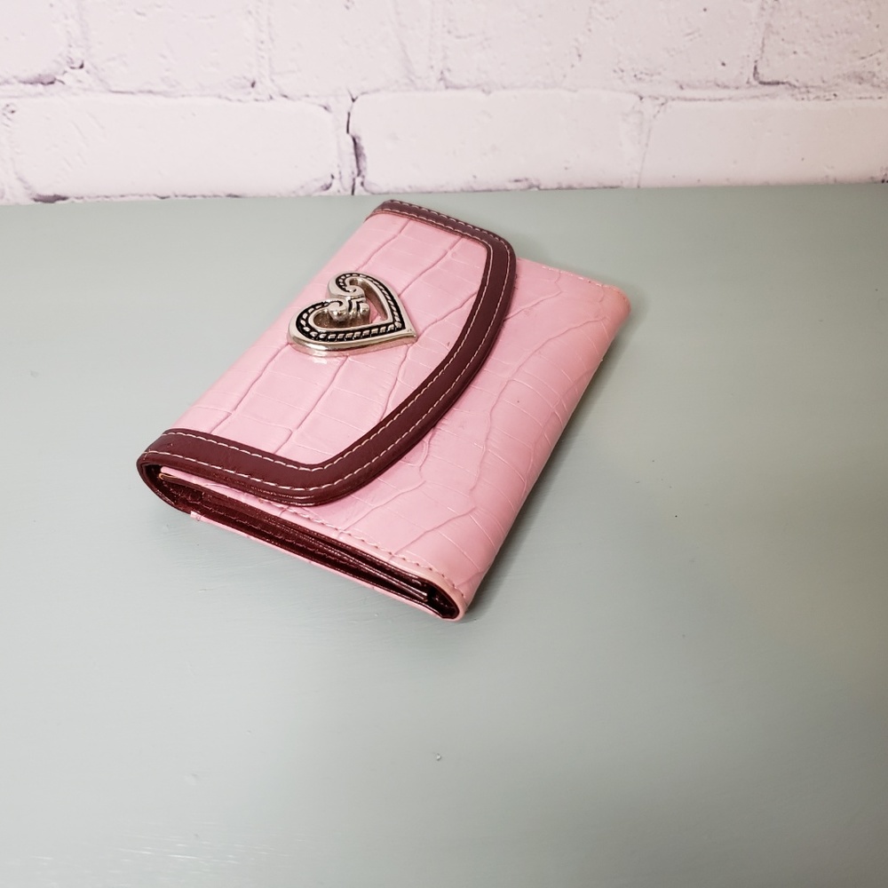 Pink Wallet - Picture 3 of 8
